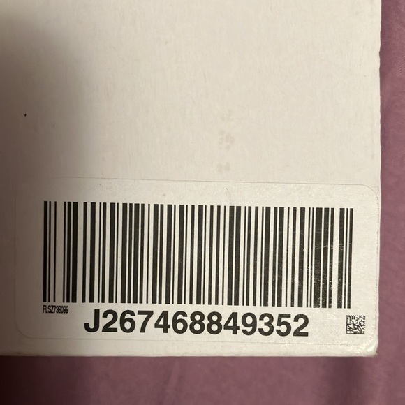 Melania ring  QVC $65 size 5.5 - Picture 4 of 5